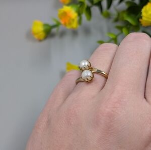 Sarah Coventry Signed Vintage Pearl Ring Size 6.5